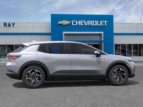 New 2026 Chevrolet Equinox EV LT FWD image 29