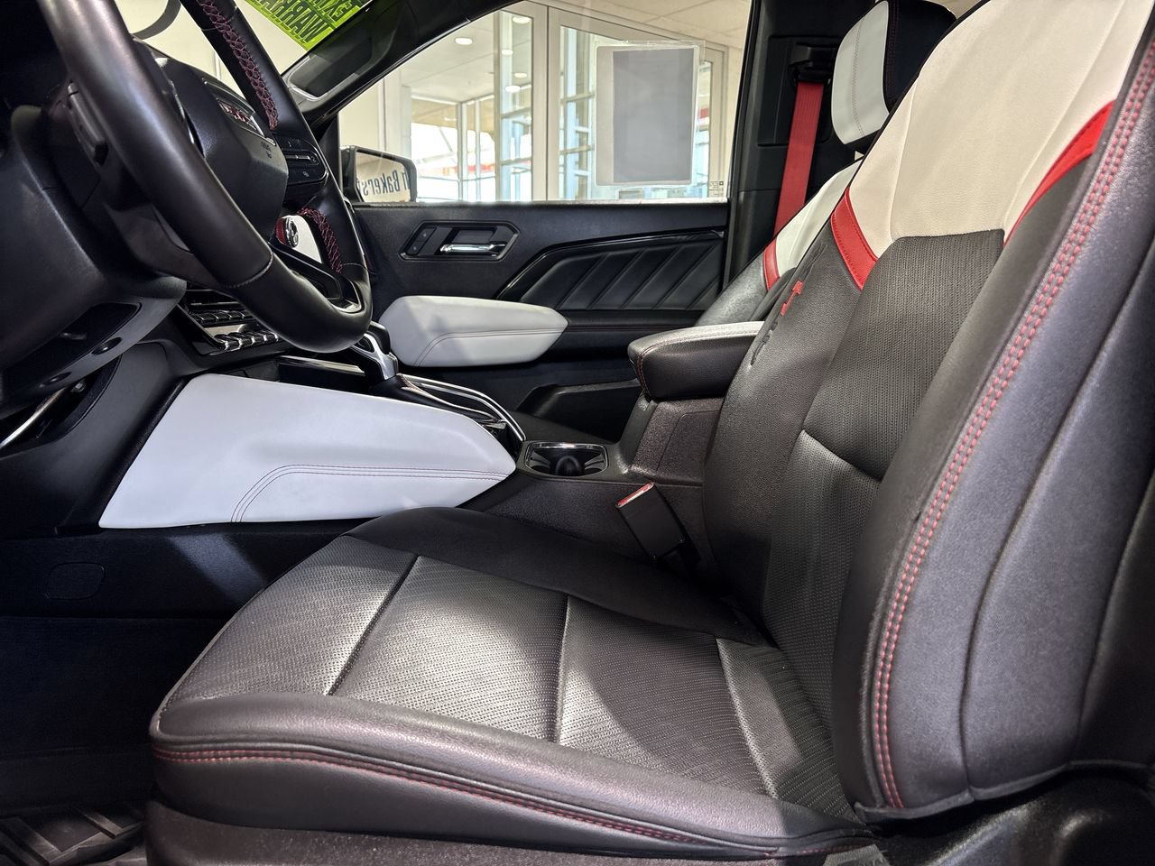 Used 2023 GMC Canyon AT4X w/ Edition 1 AWD/4WD image 11