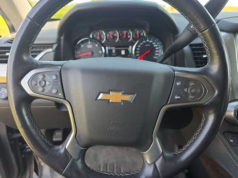 Used 2019 Chevrolet Suburban LT AWD/4WD image 13