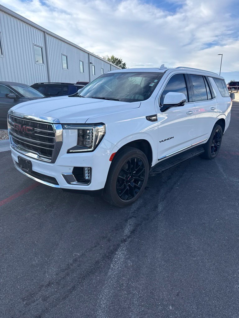 Used 2022 GMC Yukon SLT w/ SLT Premium Package AWD/4WD image 1