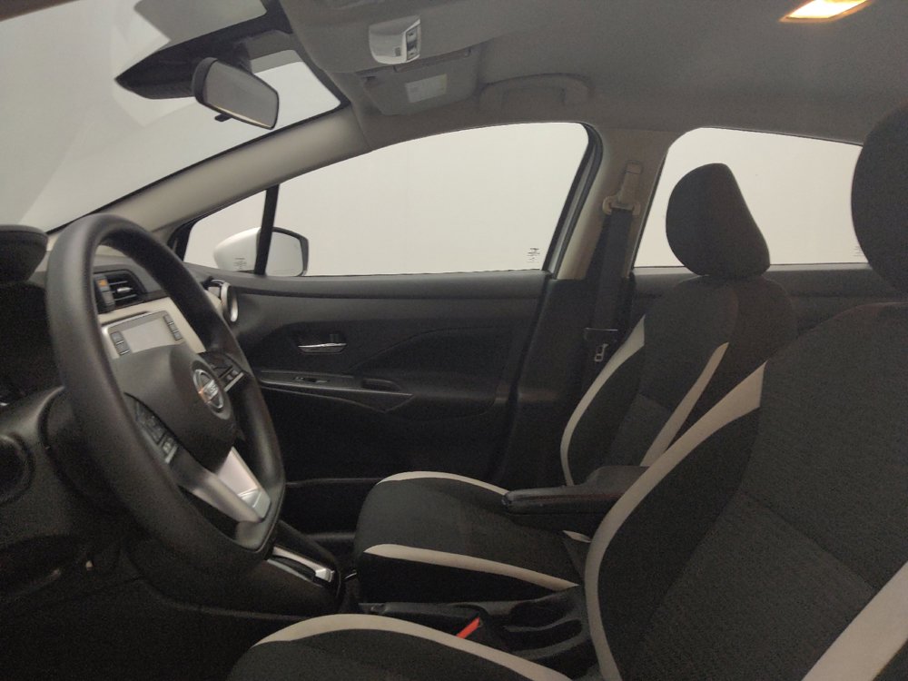 Used 2021 Nissan Versa SV FWD image 17