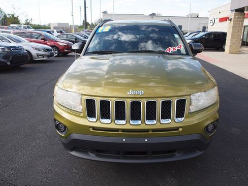 Used 2012 Jeep Compass Latitude AWD/4WD image 4