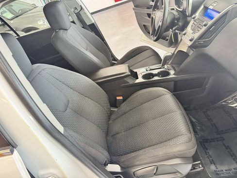 Used 2014 Chevrolet Equinox LS image 16