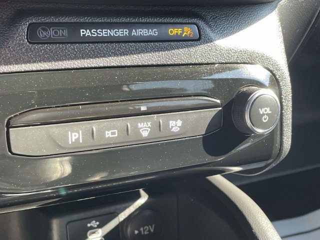 Used 2025 Ford Escape ST-Line Elite w/ Premium Technology Package AWD/4WD image 30