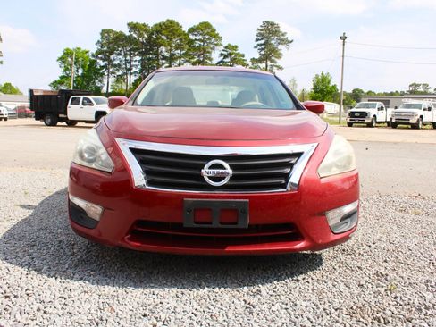 Used 2014 Nissan Altima 2.5 S w/ Display Audio Package image 4