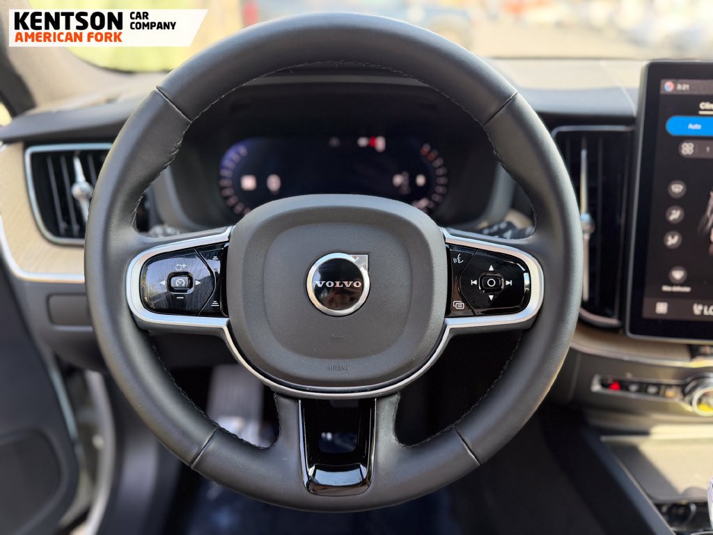 Used 2026 Volvo XC60 B5 Plus AWD/4WD image 14