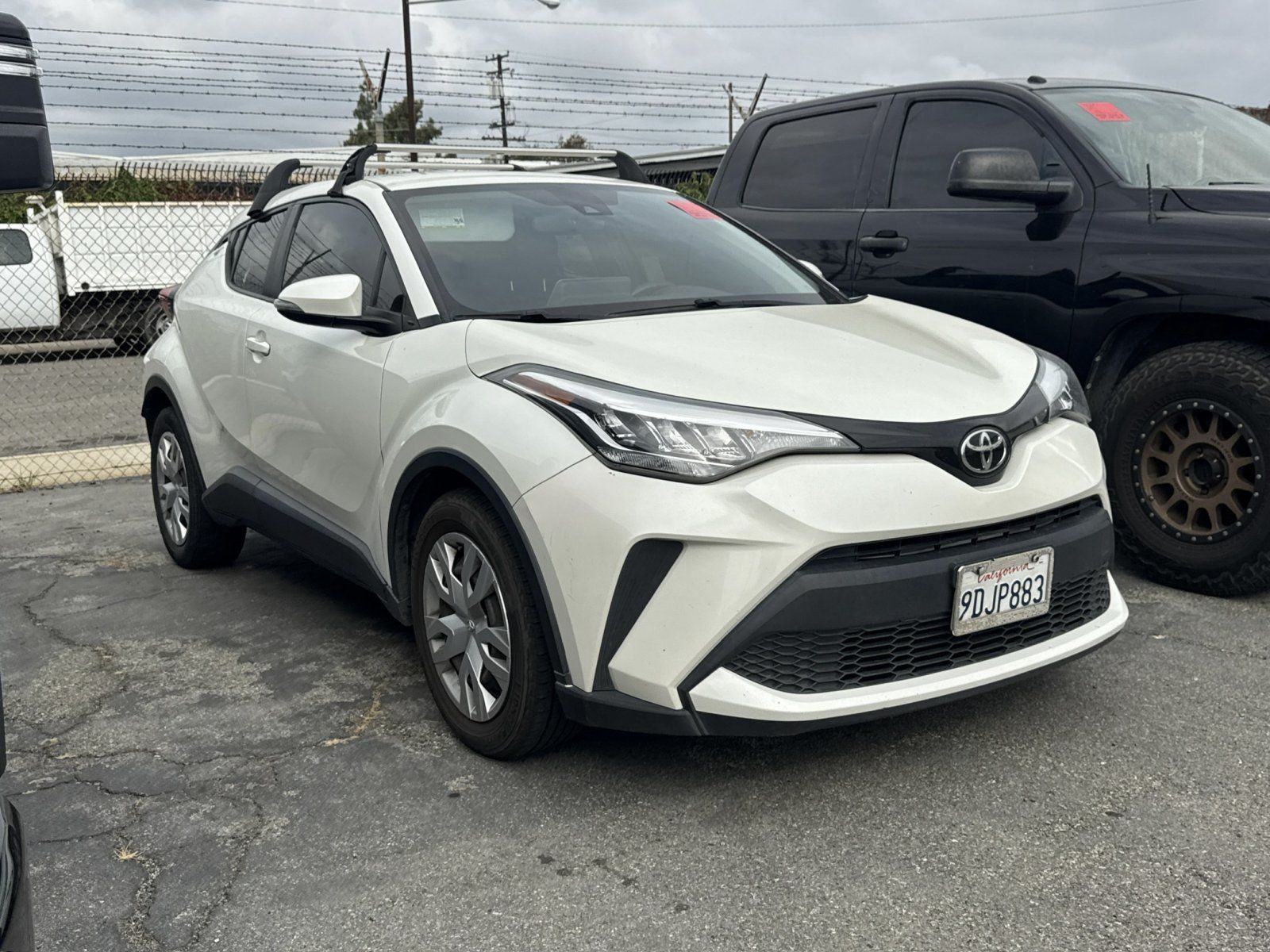 Used 2020 Toyota C-HR LE FWD image 2