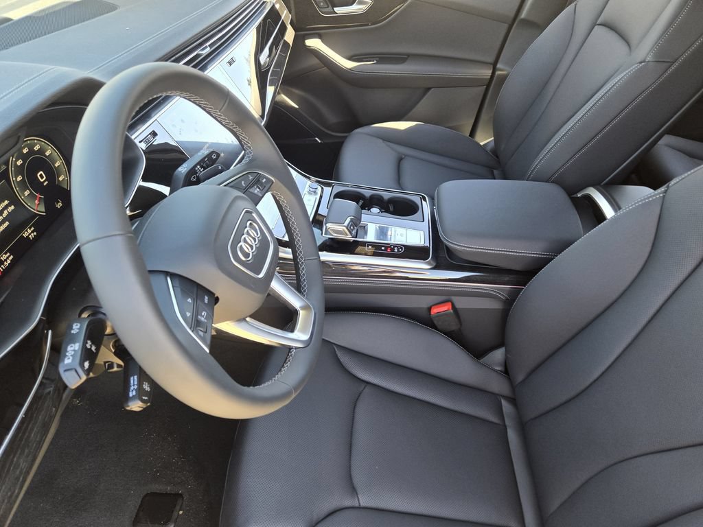 Used 2026 Audi Q7 3.0T Premium Plus AWD/4WD image 17