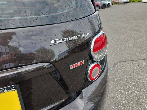 Used 2015 Chevrolet Sonic LT w/ Fun and Sun Package image 29