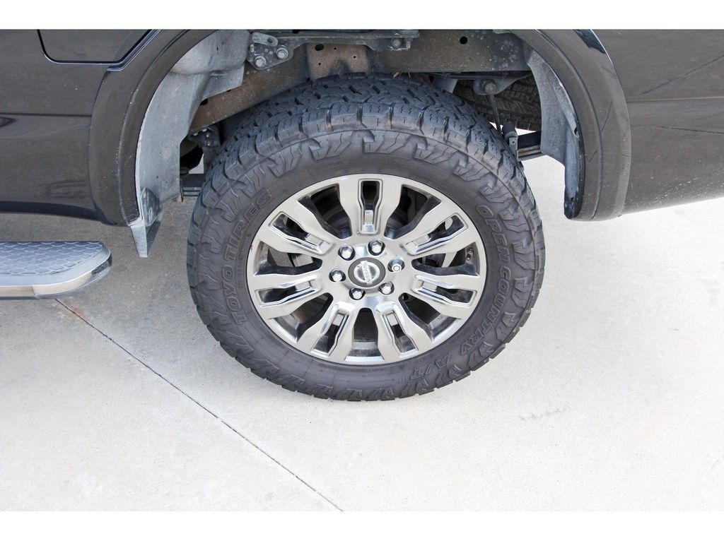 Used 2016 Nissan Titan Platinum Reserve AWD/4WD image 11