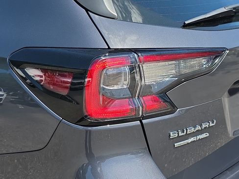 Used 2023 Subaru Outback AWD/4WD image 30