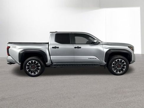 Used 2024 Toyota Tacoma TRD Off-Road AWD/4WD image 35