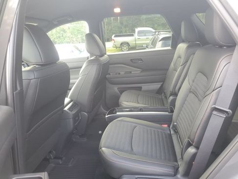 Certified 2025 Nissan Pathfinder Rock Creek AWD/4WD image 9