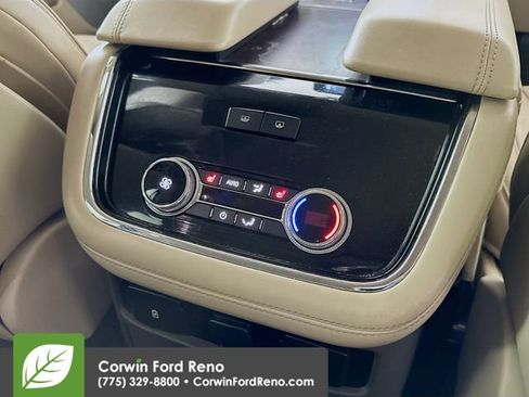Used 2019 Lincoln Navigator L Reserve AWD/4WD image 28