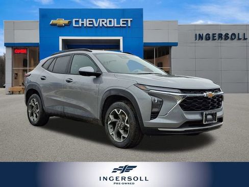 Used 2026 Chevrolet Trax LT w/ Driver Confidence Package image 1