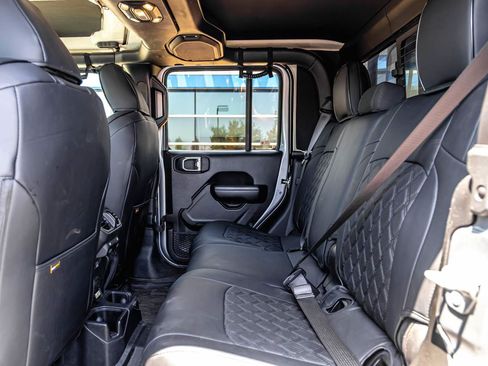 Used 2021 Jeep Gladiator Sport AWD/4WD image 18