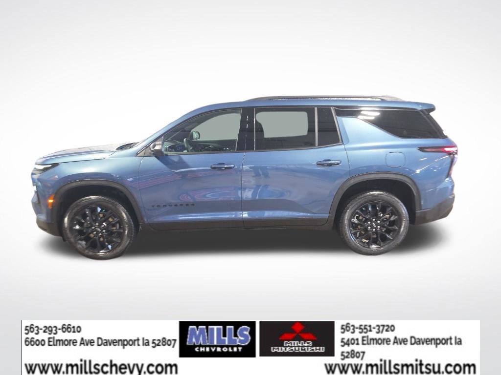 Used 2024 Chevrolet Traverse LT w/ Midnight/Sport Edition AWD/4WD image 3