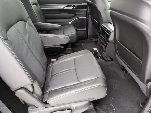 New 2026 Jeep Grand Wagoneer L Limited AWD/4WD image 29
