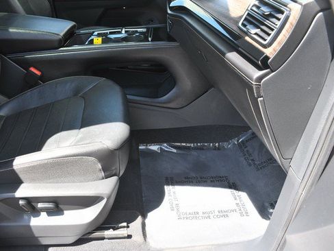 Used 2024 Volkswagen Atlas SEL AWD/4WD image 26