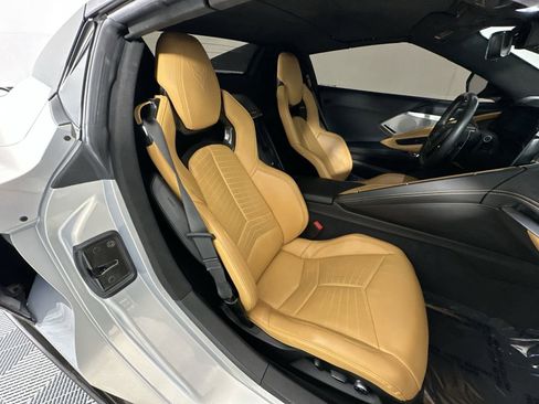 Used 2021 Chevrolet Corvette Stingray Premium Conv w/ Z51 Performance Package RWD image 25