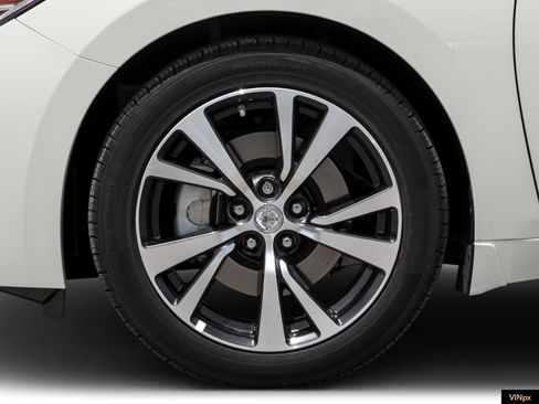 Used 2017 Nissan Maxima Platinum w/ Medallion Package image 9