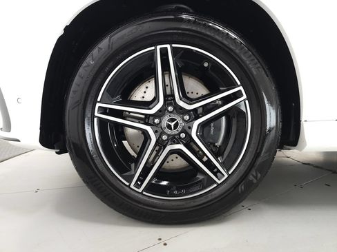 Used 2025 Mercedes-Benz GLE 450e 4MATIC image 37