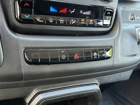 Used 2025 RAM ProMaster 2500 w/ Convenience Group FWD image 39