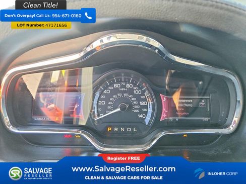 Used 2013 Lincoln MKT AWD image 12