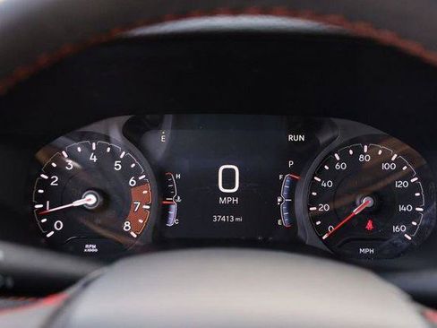 Used 2025 Jeep Compass Trailhawk w/ Trailer Tow Group AWD/4WD image 13