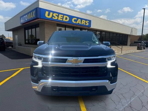 Used 2024 Chevrolet Silverado 1500 LT AWD/4WD image 3