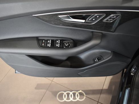 Certified 2025 Audi Q7 3.0T Premium w/ Convenience Package image 33
