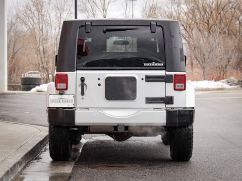 Used 2010 Jeep Wrangler Sahara image 4