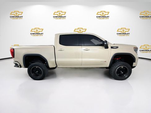 Used 2023 GMC Sierra 1500 AT4 w/ Technology Package AWD/4WD image 29