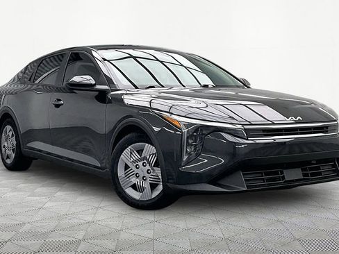 Used 2025 Kia K4 FWD image 12
