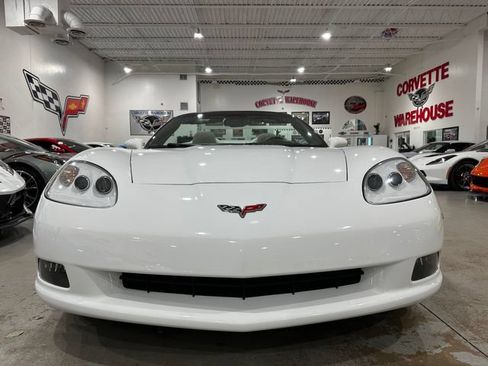 Used 2011 Chevrolet Corvette Convertible w/ Preferred Equipment Group RWD image 4
