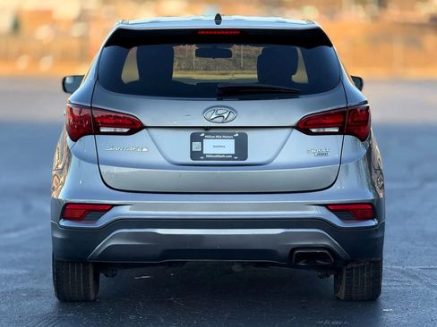Used 2018 Hyundai Santa Fe Sport image 4