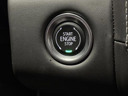 Used 2024 GMC Yukon XL Denali Ultimate image 25