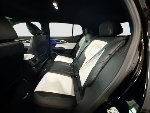 New 2026 Chevrolet Equinox EV LT image 25