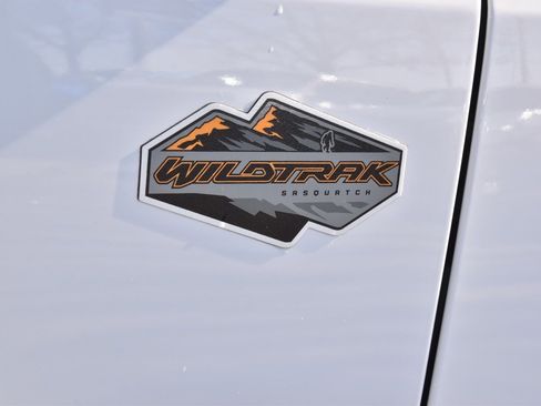 Used 2023 Ford Bronco Wildtrak image 50