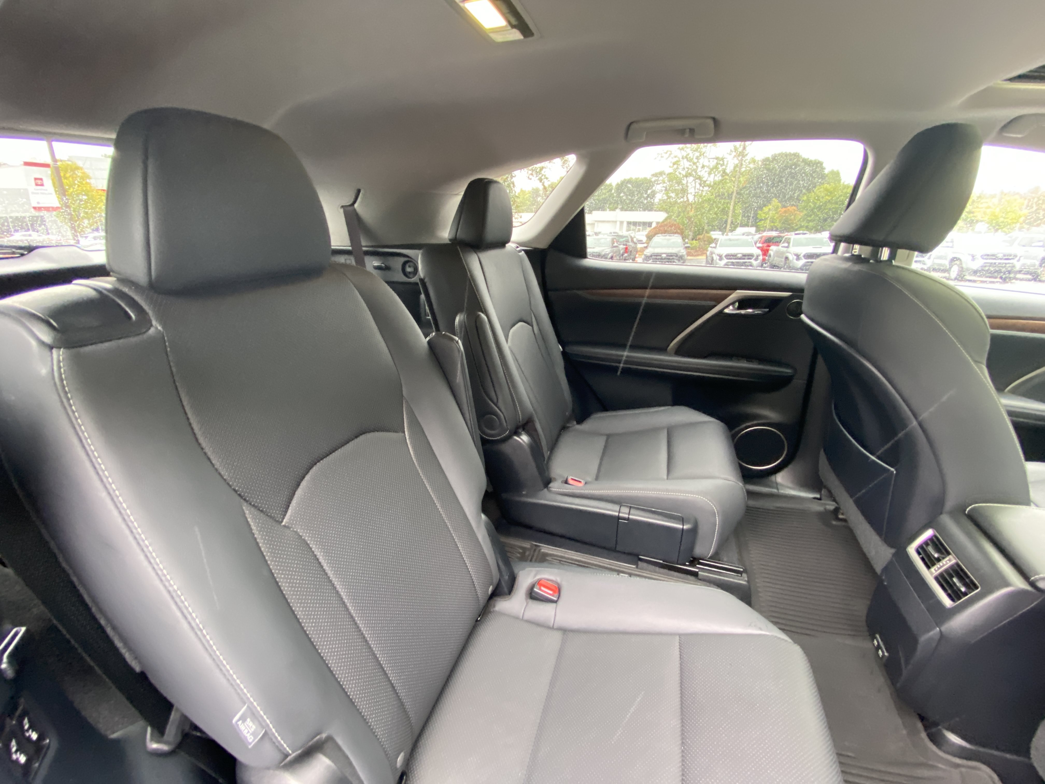 Used 2022 Lexus RX 350L Premium w/ Premium Package AWD/4WD image 25