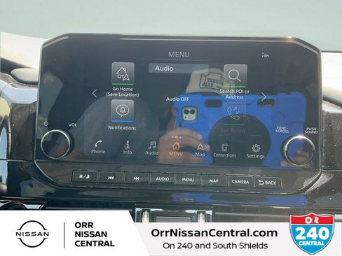 Used 2025 Nissan Pathfinder SL FWD image 23