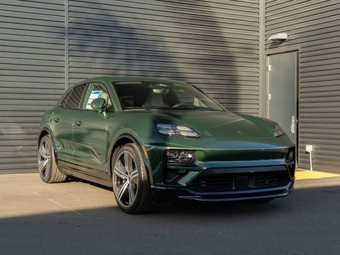 New 2025 Porsche Macan Turbo Electric image 7
