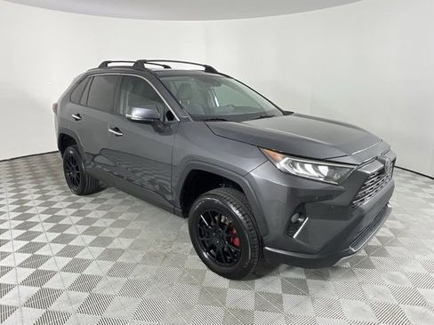 Used 2019 Toyota RAV4 Limited image 3
