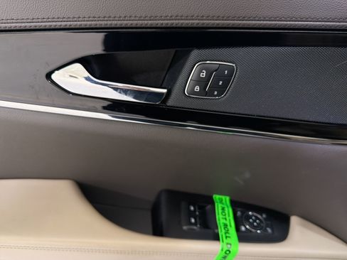 Used 2023 Lincoln Nautilus AWD w/ Premium Package image 10