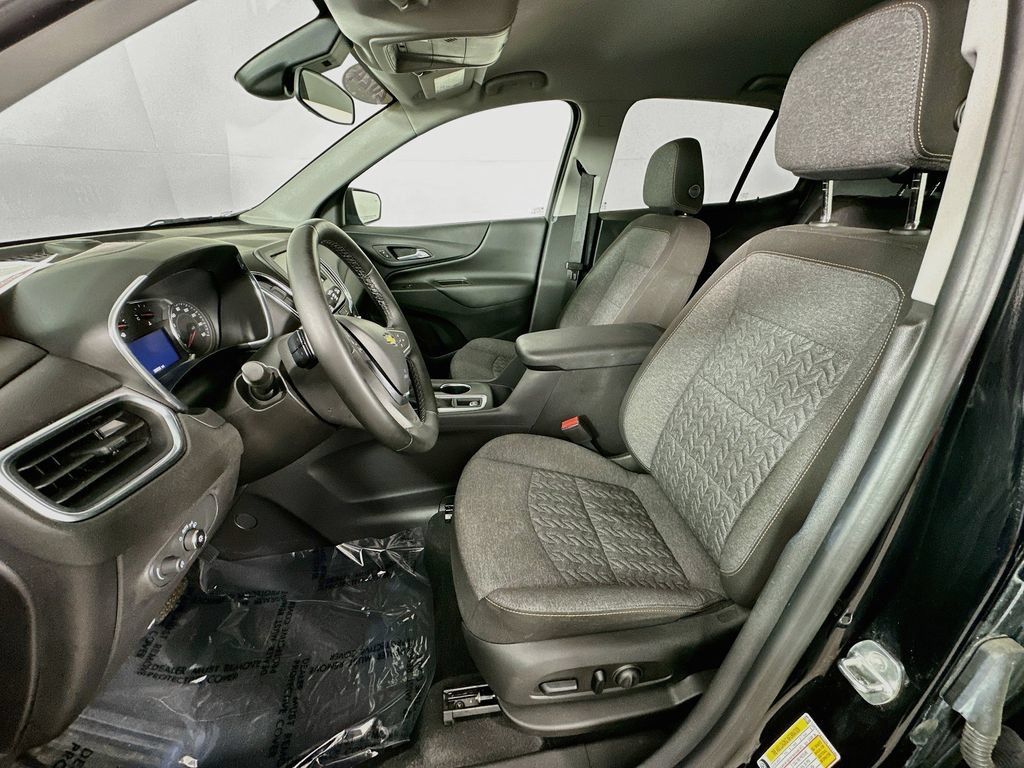Used 2024 Chevrolet Equinox LT w/ LPO, Floor Liner Package FWD image 30