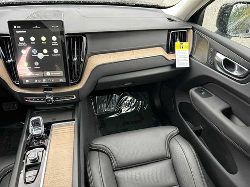 New 2026 Volvo XC60 B5 Ultra w/ Protection Package Premier image 18