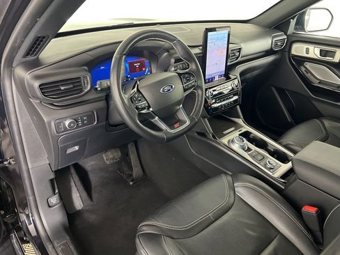 Used 2022 Ford Explorer ST w/ Equipment Group 401A image 2