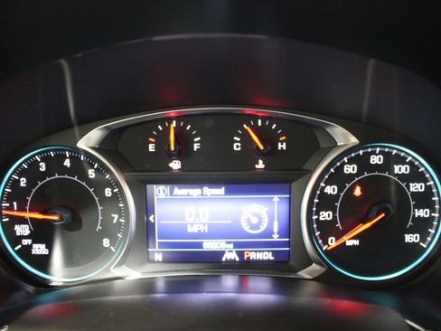 Used 2021 Chevrolet Equinox LT w/ LPO, Cargo Package AWD/4WD image 13