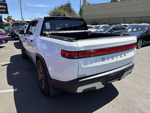 Used 2022 Rivian R1T Adventure AWD/4WD image 2