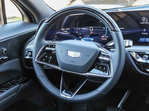 New 2026 Cadillac Lyriq Sport image 16